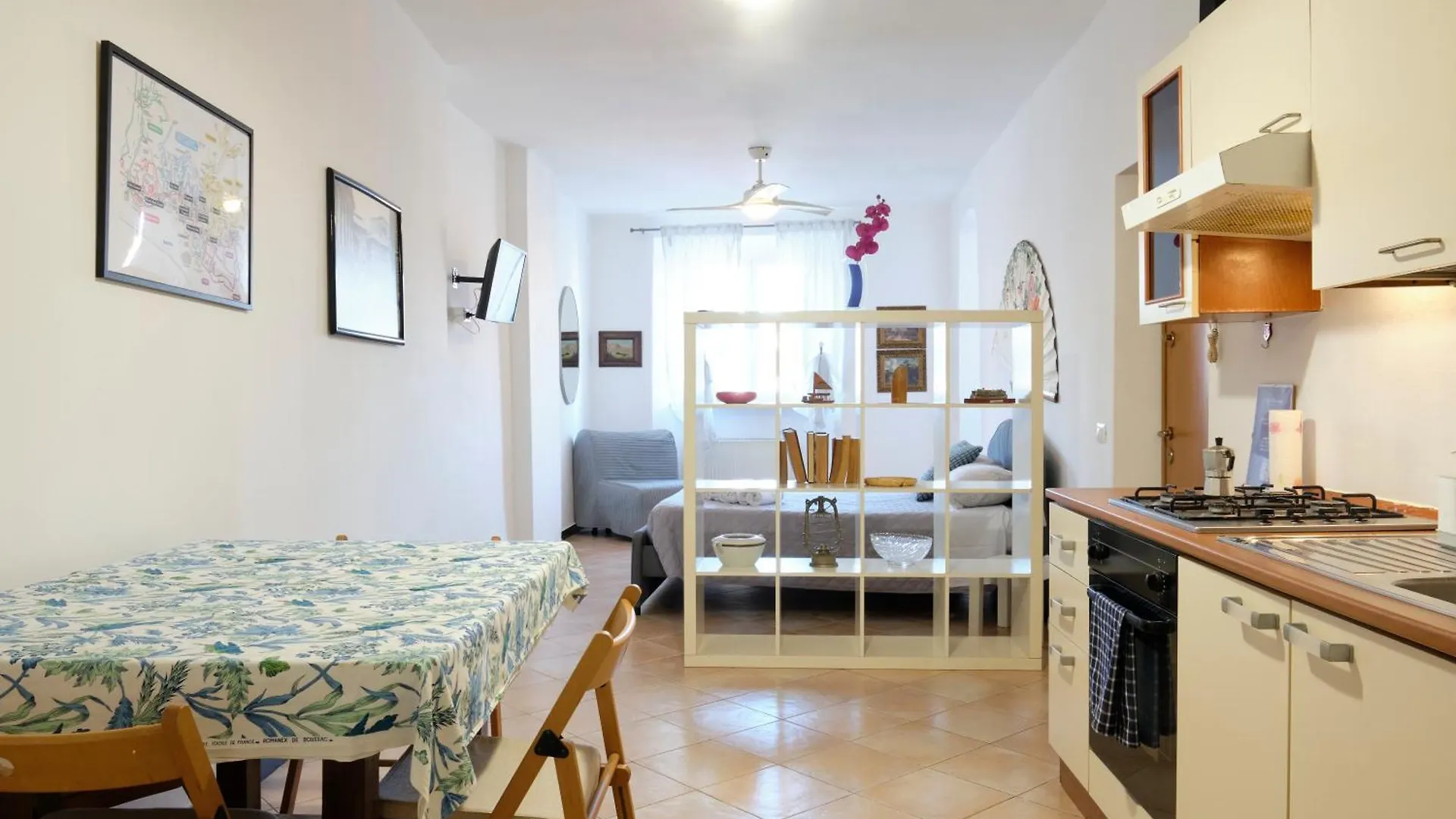 Cavour La Citta Vecchia Apartment Genoa