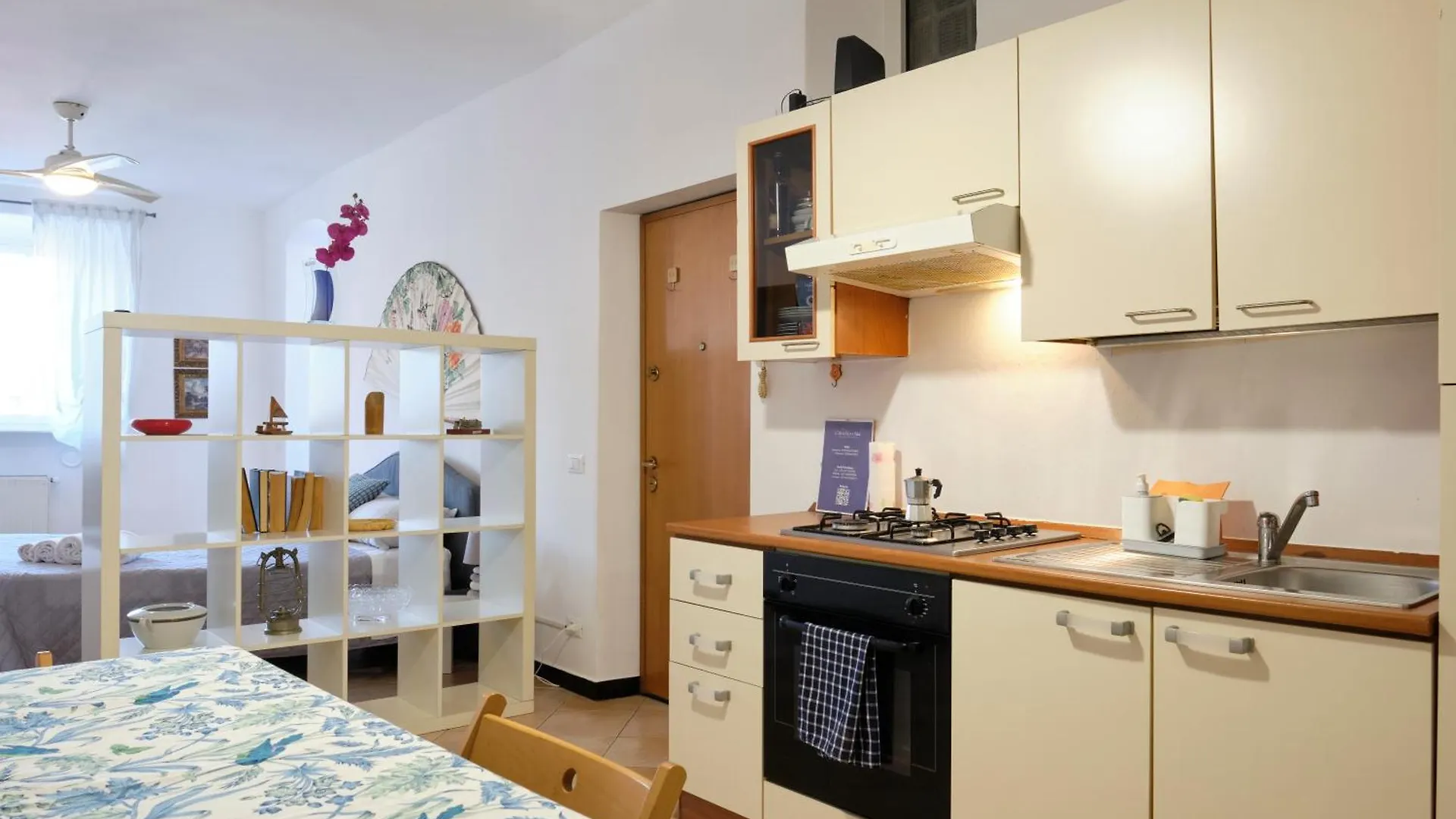 Cavour La Citta Vecchia Apartment Genoa