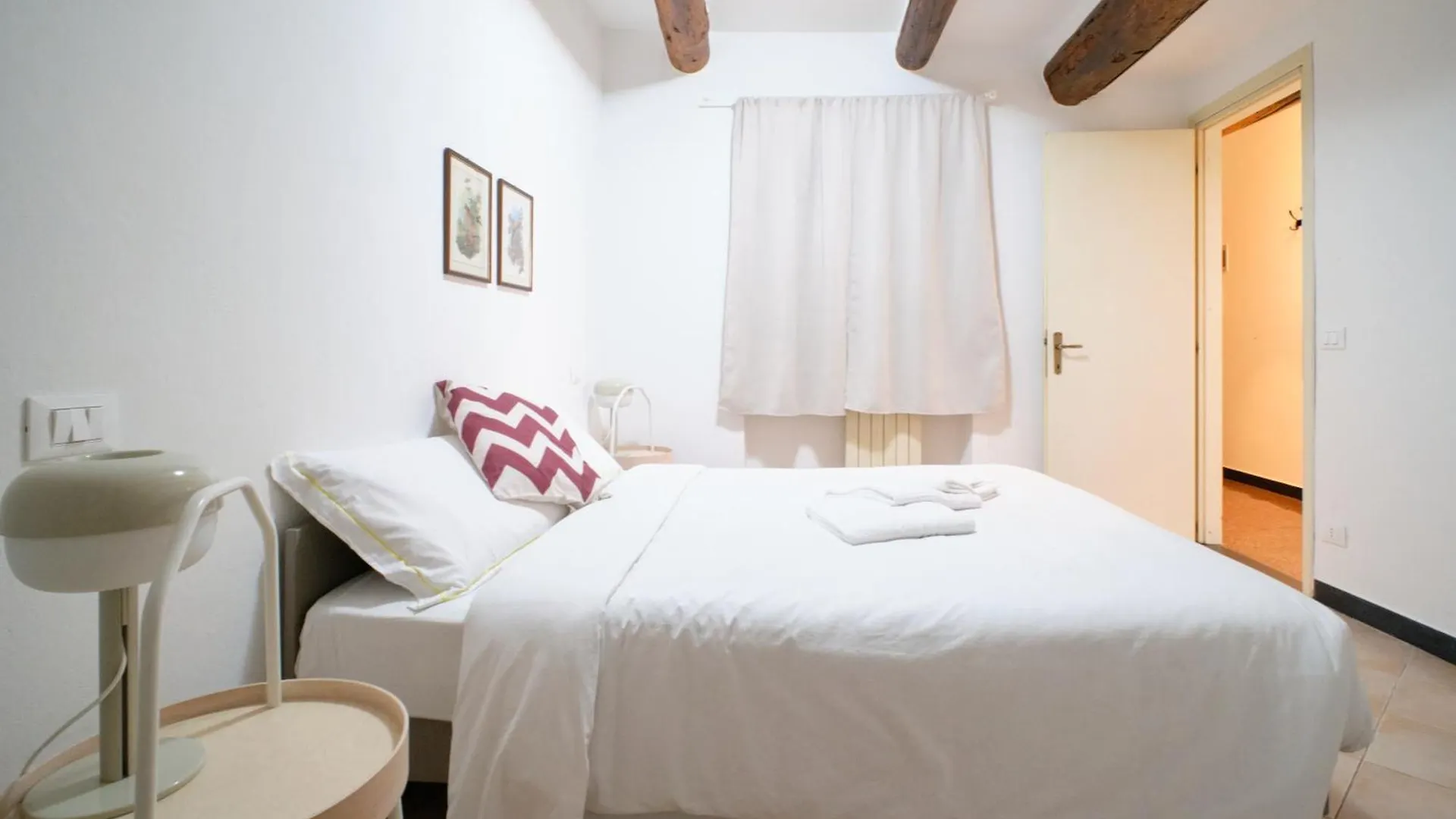 Cavour La Citta Vecchia Apartment Genoa Italy